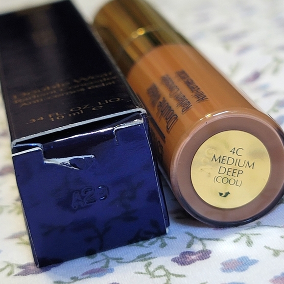 New Estee Lauder Double Wear Radiant Concealer rc Medium deep - Picture 2 of 3